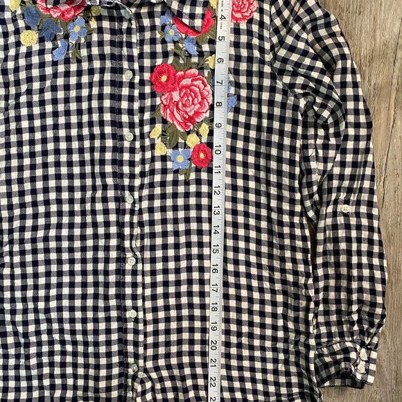 3/$25 Como Vintage button up top Medium - Picture 9 of 12